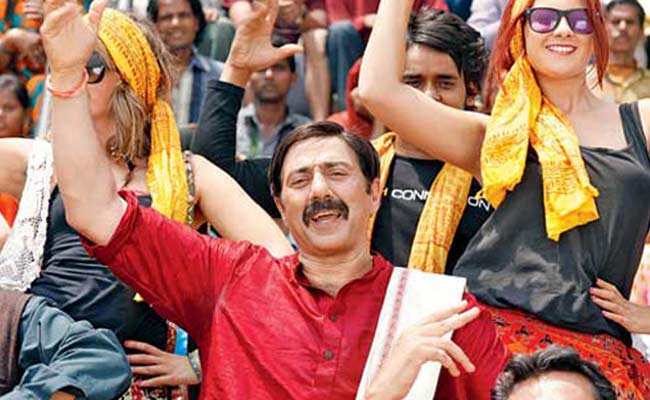 Why a Court Has Stopped the Release of Sunny Deol's New Film <i>Mohalla Assi</i>