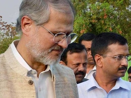 LG ही सरकार है : नजीब जंग ने मुख्यमंत्री अरविंद केजरीवाल को दिया नोटिफिकेशन का हवाला LG ही सरकार है : नजीब जंग ने मुख्यमंत्री अरविंद केजरीवाल को दिया नोटिफिकेशन का हवाला