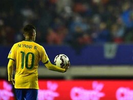 लाल कार्ड दिखाए जाने पर भड़के नेमार लाल कार्ड दिखाए जाने पर भड़के नेमार