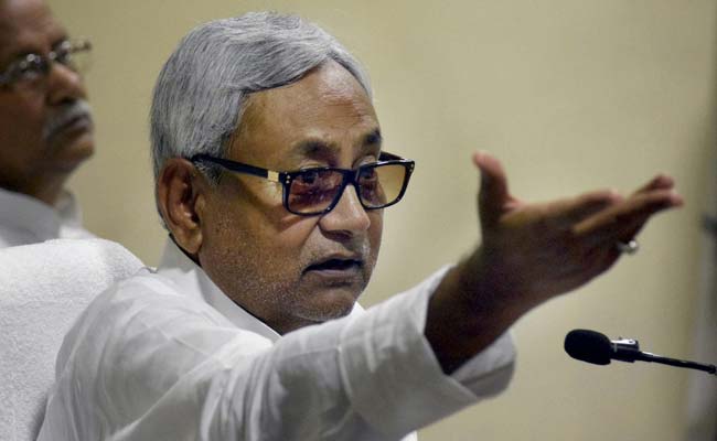 Hours Before Janata Parivar Meet, Nitish Kumar Meets Rahul Gandhi