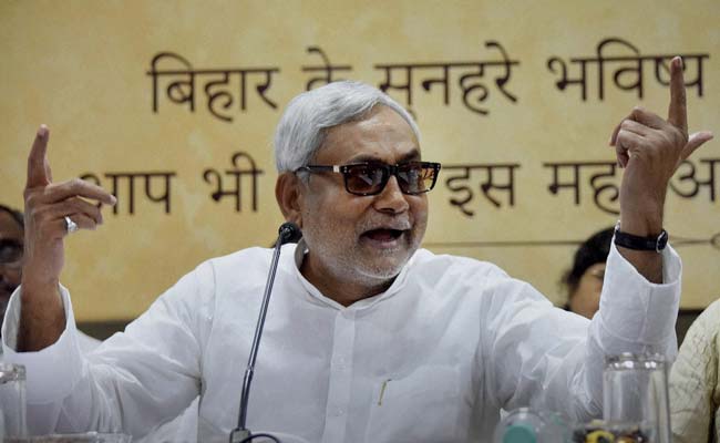 'Where is 56-Inch Chest', asks Bihar Chief Minister Nitish Kumar After Islamic State Flags Waved in Kashmir
