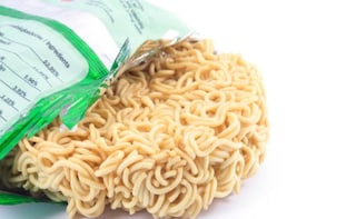 5 Fall Sick After Consuming Instant Noodles