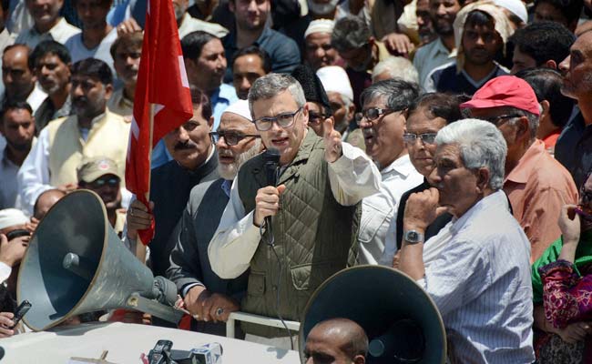 Former Chief Minister Omar Abdullah Leads March Against Jammu and Kashmir Government in Srinagar