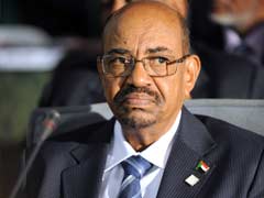Sudanese President Omar al-Bashir Arrives in Khartoum From South Africa
