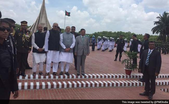 PM Narendra Modi Visits Dhaka's National Martyrs' Memorial
