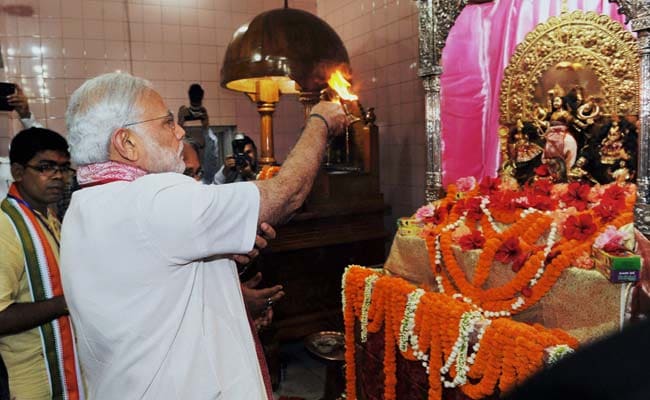 PM Narendra Modi Visits Dhakeshwari Temple, Ramakrishna Mission in Bangladesh
