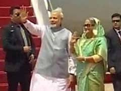 Prime Minister Narendra Modi Reaches Bangladesh, PM Sheikh Hasina Receives Him