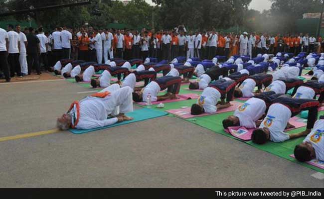 PM Modi Leads Yoga Day Event at Rajpath