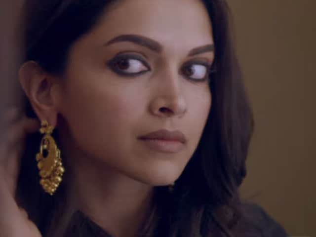 Deepika Padukone's Endless Love For Earrings | IWMBuzz