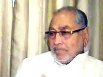 पीएम मोदी के भाई की मांग, स्मृति ईरानी की डिग्रियों की भी हो जांच