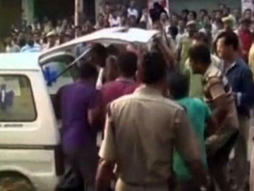 प्रतापगढ़ के होटल में भीषण आग, 10 की मौत, 12 घायल