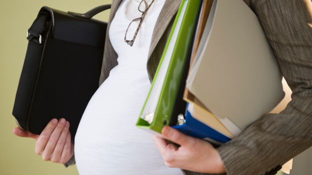 Genetics Plays Role in Deciding at What Age Women Have First Child, Says Study