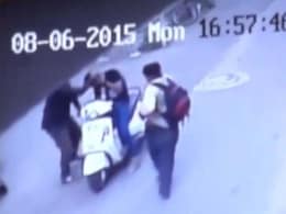 Daring Daytime Heist: Man Robbed Of Rs 17 Lakh at Knifepoint in Rajkot Daring Daytime Heist: Man Robbed Of Rs 17 Lakh at Knifepoint in Rajkot