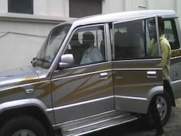 Cash-for-Vote Case: Arrested TDP Lawmaker Revanth Reddy's Residence Raided by Anti-Corruption Bureau Cash-for-Vote Case: Arrested TDP Lawmaker Revanth Reddy's Residence Raided by Anti-Corruption Bureau