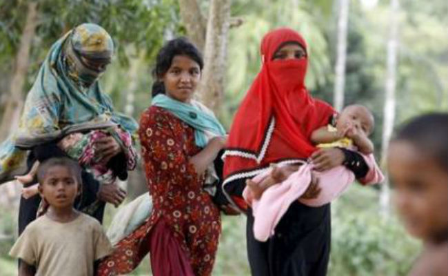 Rohingya Huddled in Bangladesh Camps Fear Plan to Move Them On