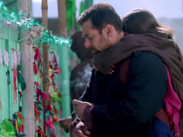 A Prayer For Salman Khan's Mission Pakistan in New <i>Bajrangi Bhaijaan</i> Song