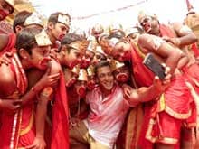 In <i>Selfie Le Le Re</i> Song, Salman's Epic Picture With His <i>Bajrangi Bhaijaans</i>