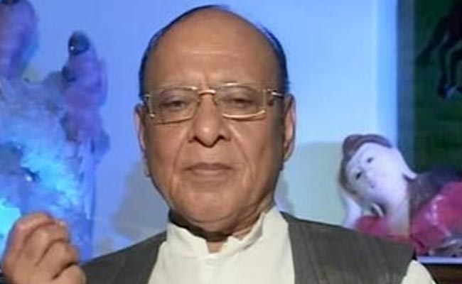 Former Union Minister Shankarsinh Vaghela Cries Foul After CBI Raid at his Home