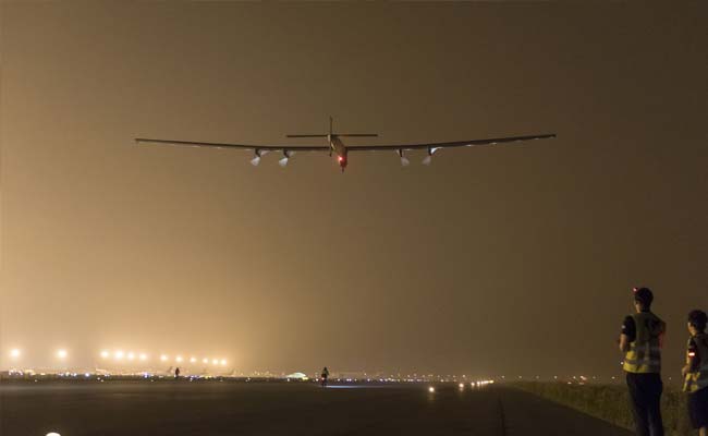 Bad Weather Casts Doubt on Solar Impulse 2's Pacific Ocean Flight