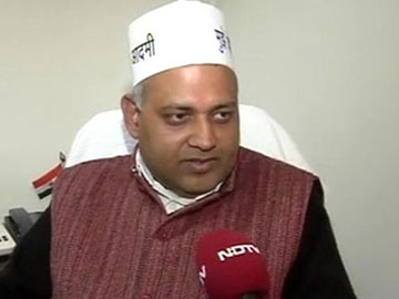 प्रियदर्शन की बात पते की : आप की सामूहिक विफलता