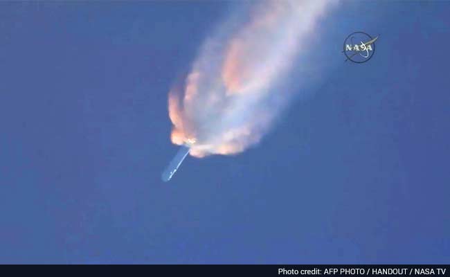 SpaceX Rocket Explodes Minutes After Launch From Florida