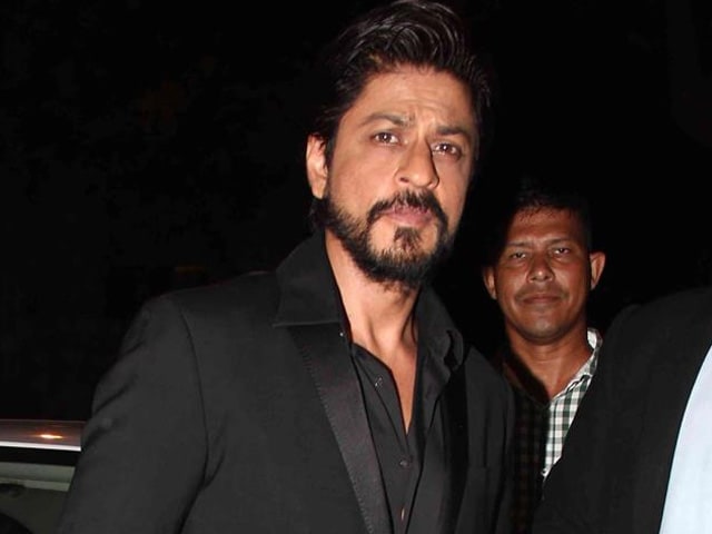 Shah Rukh Khan Takes the 'Bulgaria Express' to Sets of Dilwale