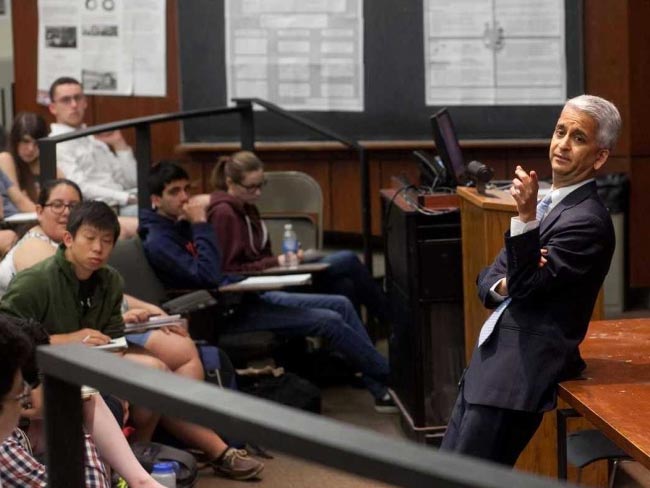 भारतीय मूल के सुनील गुलाटी बन सकते हैं फीफा अगले अध्यक्ष, बशर्ते...