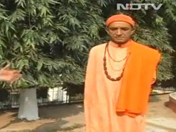 बिहार के प्रसिद्ध योग स्कूल के प्रमुख बता रहे हैं योग के राज़