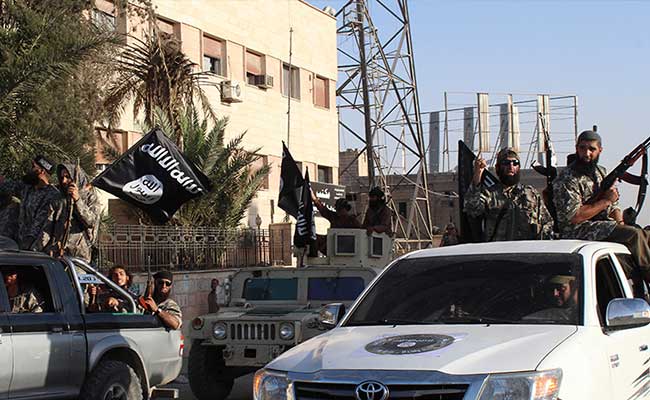 US-Backed Forces Cut Off Last ISIS Escape Route From Raqa