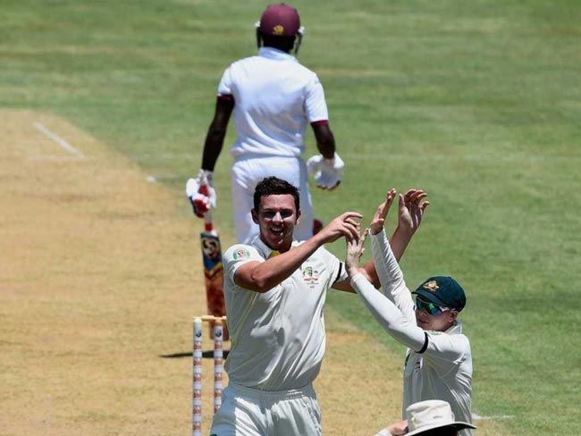 ऑस्ट्रेलिया-विंडीज़ टेस्ट: पहले दिन गिरे कुल 13 विकेट