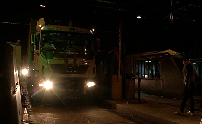 How Trucks Openly Flout Supreme Court Ban in Delhi