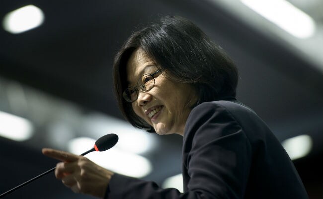 Taiwan Presidential Hopeful Seeks to Ease US Concern on China Ties