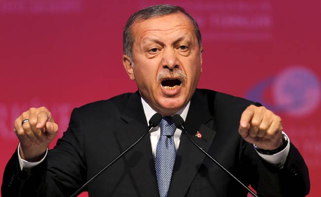 Turkish President Recep Tayyip Erdogan Warns Russia After Airspace Incursion