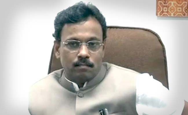 Fadnavis Government Hit by Second Scam Allegation, This Time Over Minister Vinod Tawde