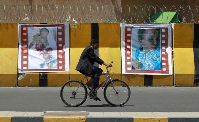 9 Dead in Air Raid on Area Inhabited by Yemeni Ex-Leader's Relatives