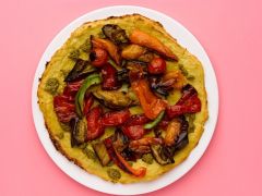 Eating Clean: Homemade Cauliflower Pizza with Roasted Vegetables and Pesto - Recipe Eating Clean: Homemade Cauliflower Pizza with Roasted Vegetables and Pesto - Recipe