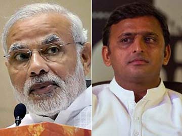 पीएम मोदी और सीएम अखिलेश यादव के 'कार्टून चिपकाकर भिड़ेगी' कांग्रेस