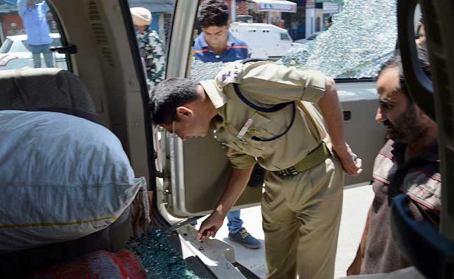 4 Soldiers Among 8 Injured in Grenade Attack in South Kashmir's Anantnag