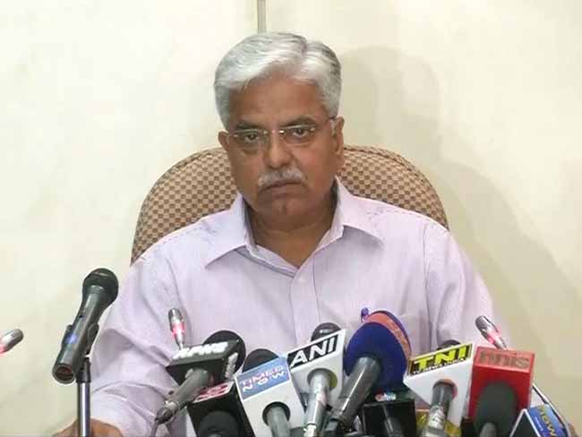 कमिश्नर बस्सी ने CM केजरीवाल से की मुलाकात, बोले- 'हमने बेख़ौफ़, बेलाग अपनी बातें रखीं'