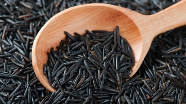 Black Rice Benefits: काले चावल को क्यों करें डाइट में शामिल, यहां जानें 5 कमाल के कारण