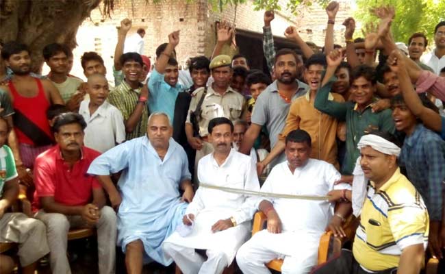 Uttar Pradesh Lawmaker Tied Up and Held for 3 Hours by Angry Villagers