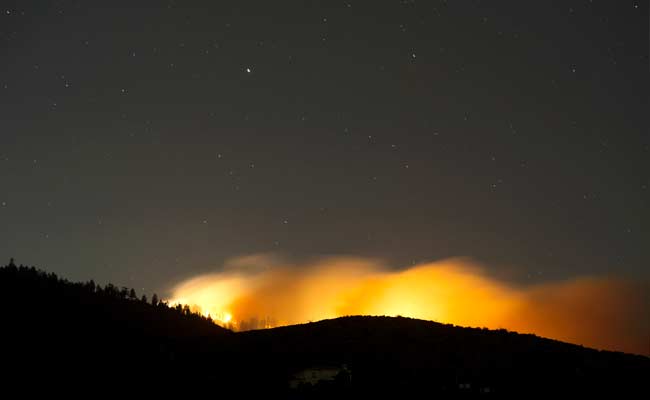 Hundreds Evacuated as California 'Pine Fire' Rages