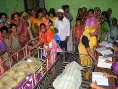Bangladesh Stampede Kills 25 at Charity Handout