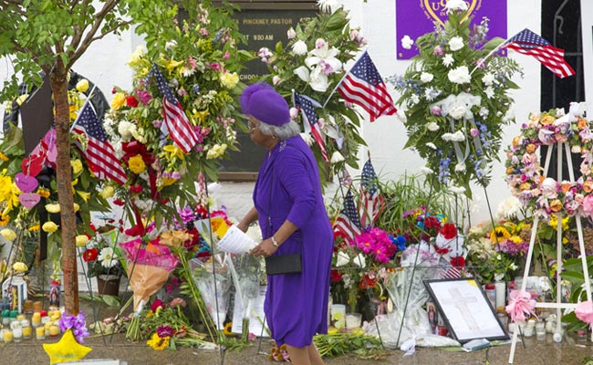 Charleston Shooting Suspect Able to Buy Gun Due to Background Check Mix-up: FBI