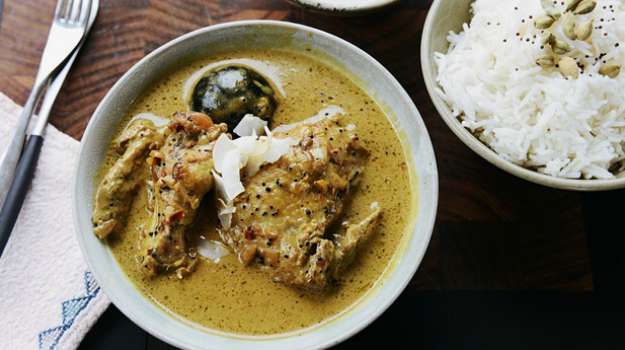 Season's Eating: Fresh Turmeric and Chicken Curry