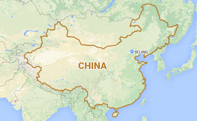 शंघाई में पुल से टकराया विमान, पांच लोगों की मौत
