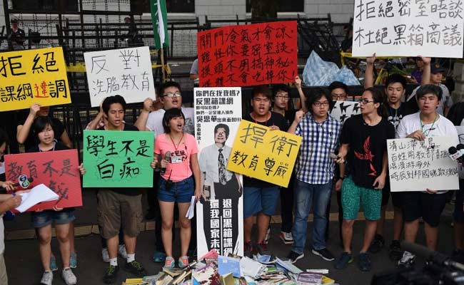 Students Protest in Taiwan Over 'China-Centric' Education