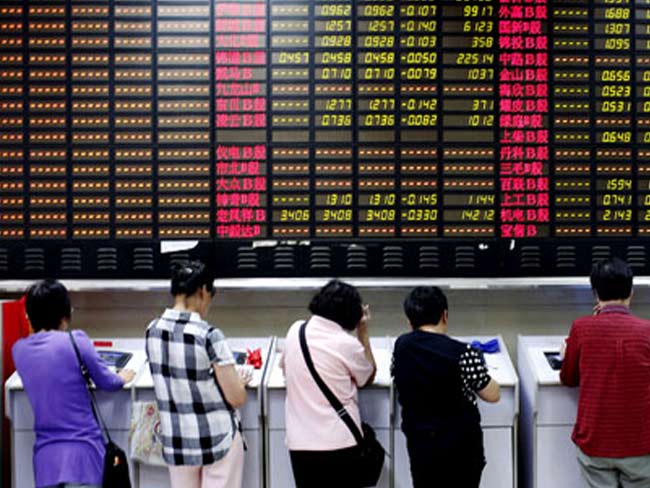 बाजार में गिरावट रोकने के लिए चीन ने उठाए कठोर कदम