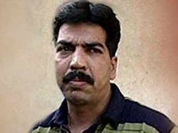 एक बार फिर सस्पेंड हुए मुंबई पुलिस के एनकाउंटर स्पेशलिस्ट दया नायक एक बार फिर सस्पेंड हुए मुंबई पुलिस के एनकाउंटर स्पेशलिस्ट दया नायक