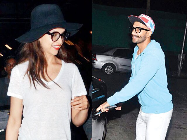 Ranveer Singh Suprises Deepika Padukone With a Bouquet at Mumbai Airport